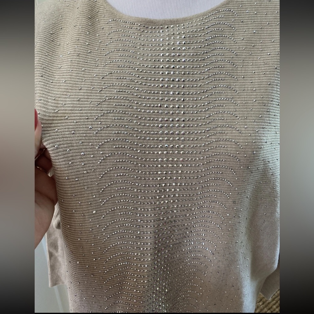 ๐บ 3/$25 ๐บ Vila Milano | Beige Rhinestone 3/4 Sleeve Ribbed Sweater | Womens Sz M - Picture 2 of 9